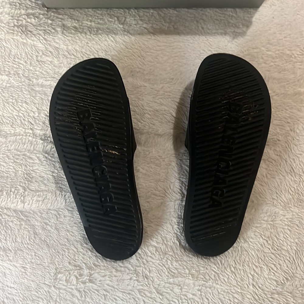 Balenciaga Slides - Picture 5 of 8